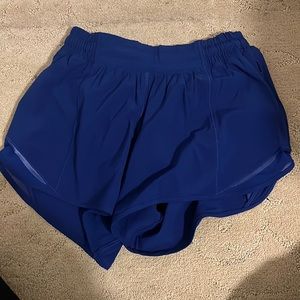 lululemon hotty hot shorts size 4  inseam 4’